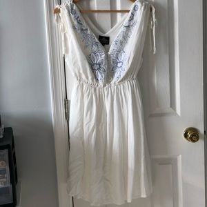 Embroidered floral dress w cinched shoulder straps